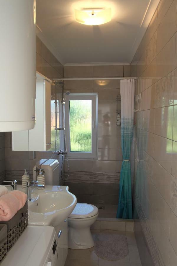 Apartman Ana Apartment Otočac Екстериор снимка