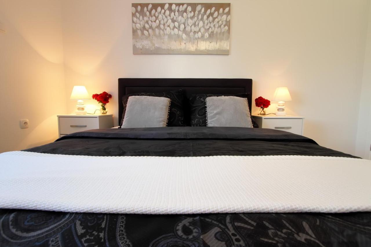 Apartman Ana Apartment Otočac Екстериор снимка